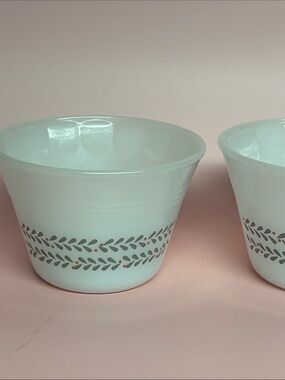 2 Vintage-Retro DYNAWARE Mexico Gray Custard Cups